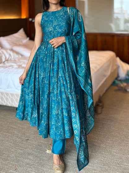 Niya printed Anarkali set