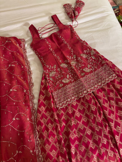 Saisha tissue suit set